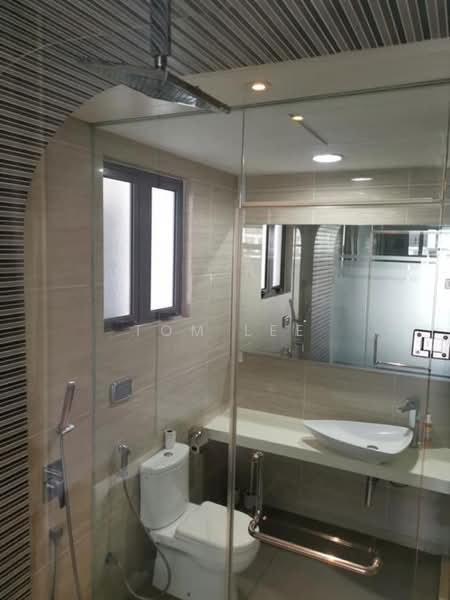 Servis Apartment untuk Disewa di Eve Suite / NZX Square - Tom Lee - Bathroom - PropertyGuru.com.my