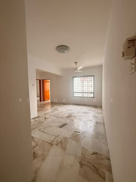 Pangsapuri untuk Disewa di Residensi Warnasari 3 - Rohana Ishak - Interior - PropertyGuru.com.my
