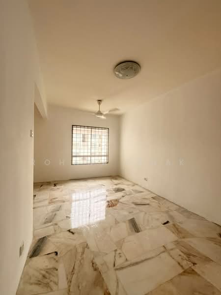 Pangsapuri untuk Disewa di Residensi Warnasari 3 - Rohana Ishak - Interior - PropertyGuru.com.my
