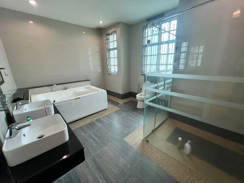 Bungalow for Sale in Tanjung Bungah (Penang) - Enoch Tiu - Bathroom - PropertyGuru.com.my