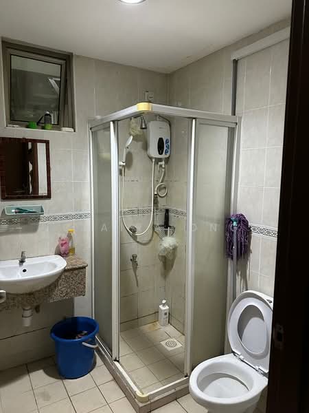 Apartment for Rent at Molek Pine 1 - Claira Ong - Bathroom - PropertyGuru.com.my
