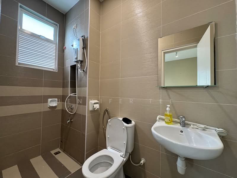 Rumah Berkembar untuk Disewa di Bandar Dato Onn (Tebrau) - Jennifer Tee - Bathroom - PropertyGuru.com.my