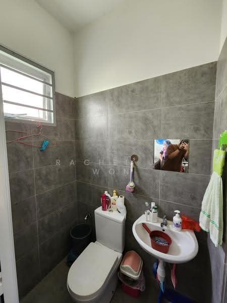 Rumah Teres 2-Tingkat untuk Dijual di Dengkil (Selangor) - Rachel Ji Won - Bathroom - PropertyGuru.com.my