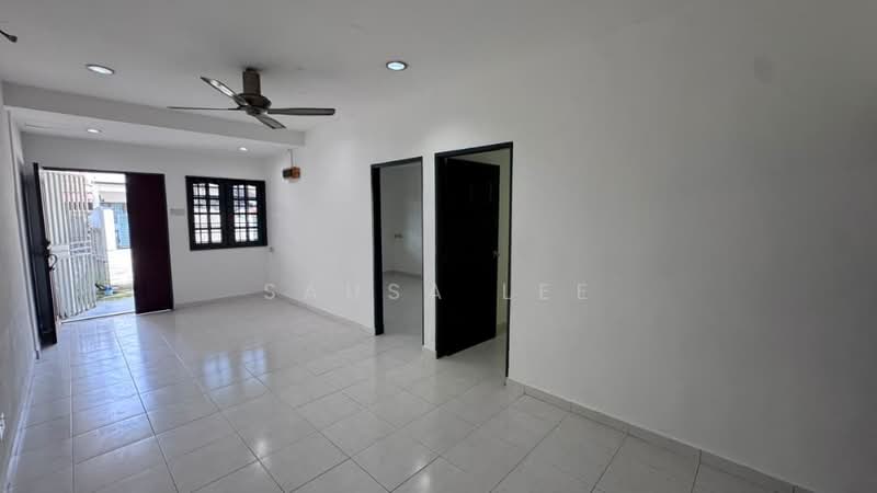 Rumah Teres 1 Tingkat untuk Dijual di Taman Skudai Baru (Skudai) - Sausa Lee - Living Room - PropertyGuru.com.my