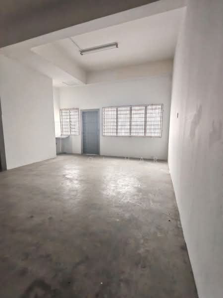 Shop for Sale in Bandar Botanic (Klang) - Sooi Har Ching - Interior - PropertyGuru.com.my