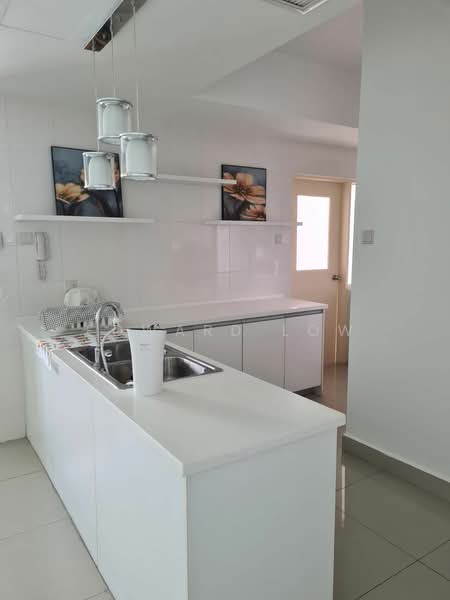 Servis Apartment untuk Dijual di Solaris Dutamas - Edward Low - Kitchen - PropertyGuru.com.my