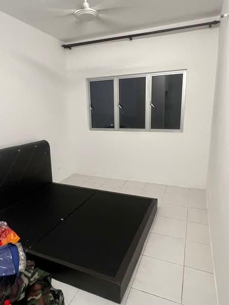 Kondominium untuk Disewa di Residensi Sateria - Eric Siew - Bedroom - PropertyGuru.com.my