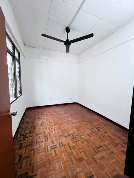 Pangsapuri untuk Dijual di Pangsapuri Seri Mawar - Iqbal Rafei - Interior - PropertyGuru.com.my