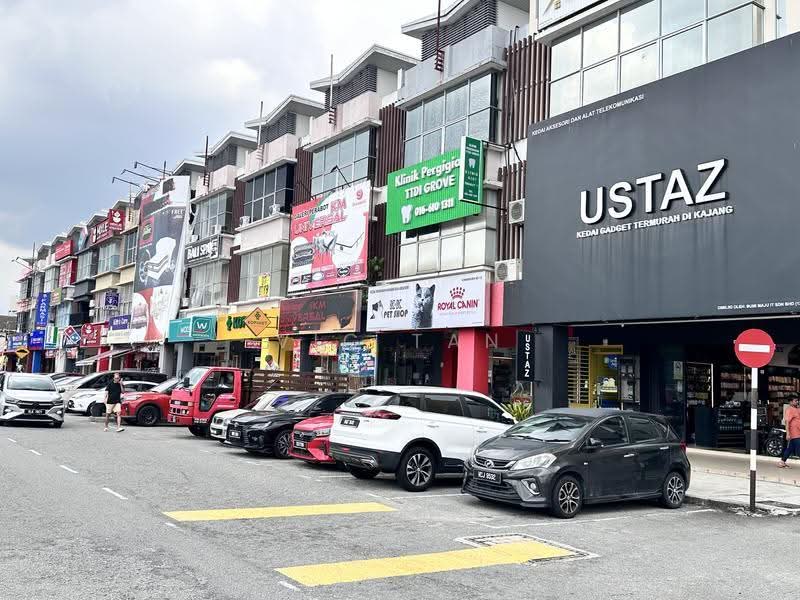 Shop / Office untuk Disewa di TTDI Grove (Kajang) - Vic Tan - PropertyGuru.com.my