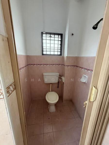 Terraced House for Sale in Taman Mutiara Rini (Skudai) - Sharon Ng - Bathroom - PropertyGuru.com.my