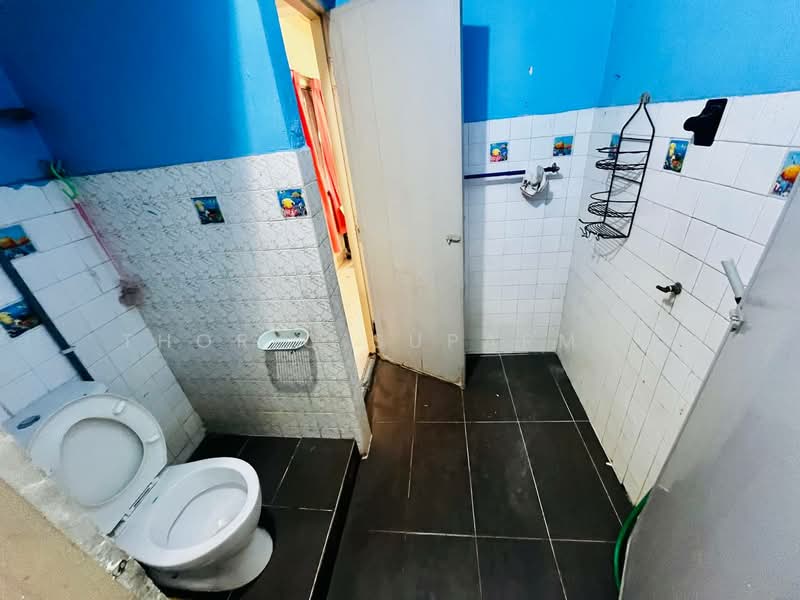 2-storey Terraced House for Sale in Taman Permata (Ulu Kelang) - Thoriq Suparman - Bathroom - PropertyGuru.com.my