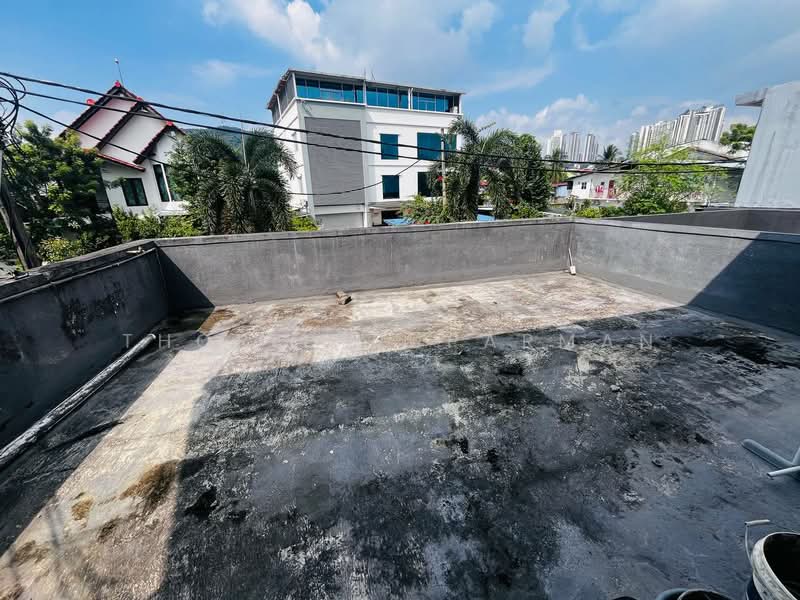 2-storey Terraced House for Sale in Taman Permata (Ulu Kelang) - Thoriq Suparman - Roof - PropertyGuru.com.my
