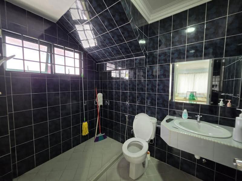 Bungalow House for Sale in Bukit Jalil Golf (Bukit Jalil) - Jun Kee - Bathroom - PropertyGuru.com.my