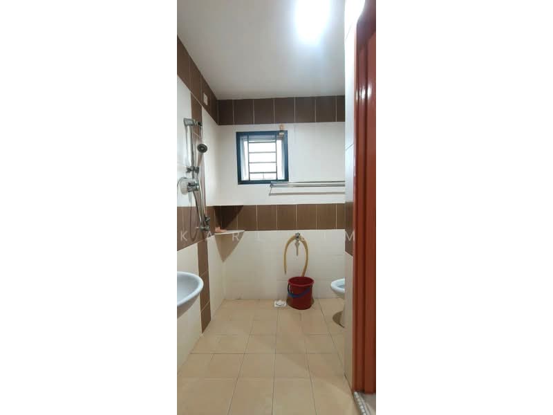 Rumah Teres 2 Tingkat untuk Dijual di Taman Ehsan Jaya (Ulu Tiram) - Karl Lim - Bathroom - PropertyGuru.com.my