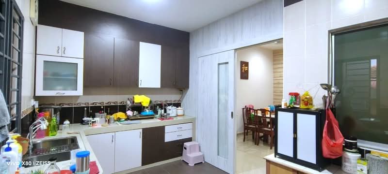 Rumah Teres 2 Tingkat untuk Dijual di Taman Ehsan Jaya (Ulu Tiram) - Karl Lim - Kitchen - PropertyGuru.com.my