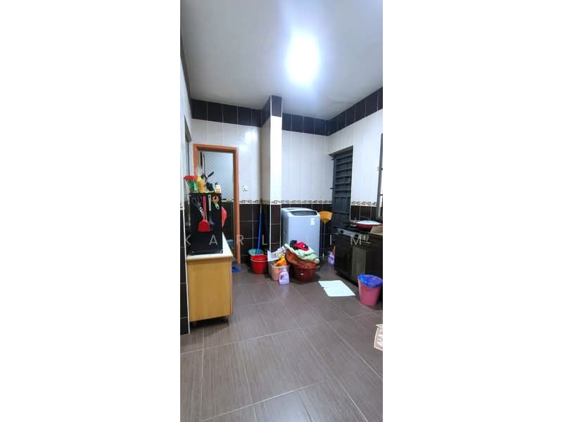 Rumah Teres 2 Tingkat untuk Dijual di Taman Ehsan Jaya (Ulu Tiram) - Karl Lim - Kitchen - PropertyGuru.com.my
