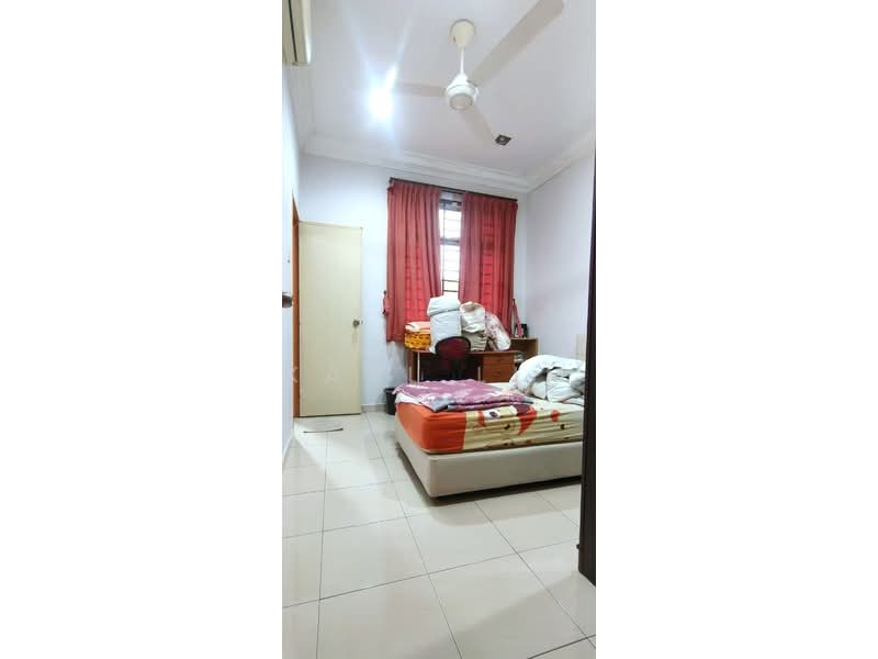 Rumah Teres 2 Tingkat untuk Dijual di Taman Ehsan Jaya (Ulu Tiram) - Karl Lim - Bedroom - PropertyGuru.com.my