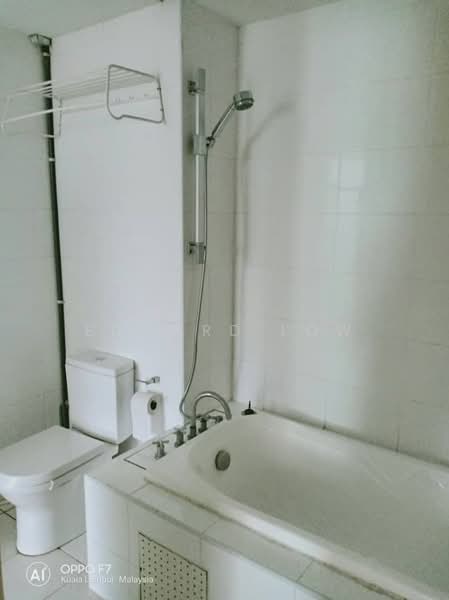 Kediaman Servis untuk Dijual di Solaris Dutamas - Edward Low - Bathroom - PropertyGuru.com.my
