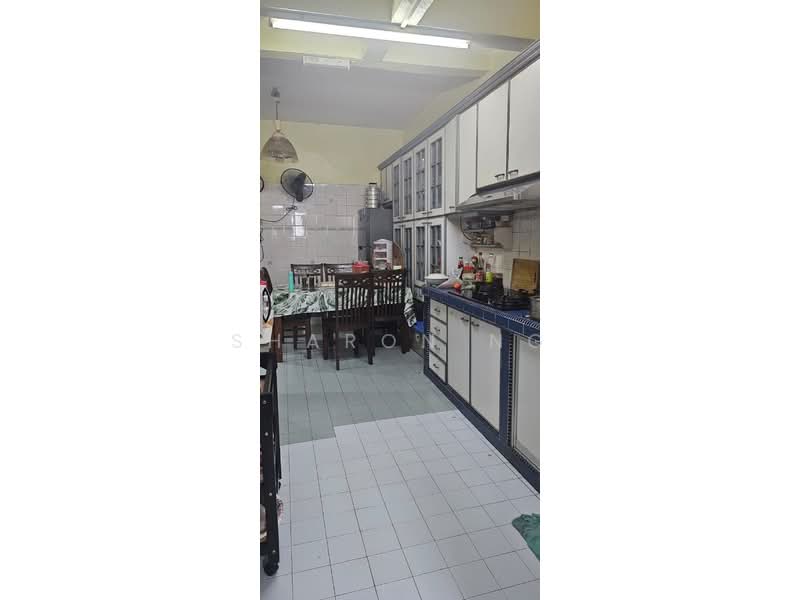 Rumah Teres 2-Tingkat untuk Dijual di Bandar Baru Uda (Tampoi) - Sharon Ng - Kitchen - PropertyGuru.com.my