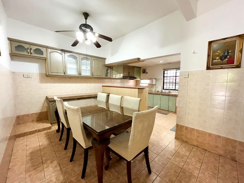 Rumah Teres 2 Tingkat untuk Dijual di Bukit Jelutong (Shah Alam) - Ammeer Nadzrai - Kitchen - PropertyGuru.com.my
