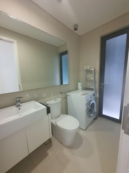 Service Residence for Sale at Three28 Tun Razak - Agnes Chia - Bathroom - PropertyGuru.com.my