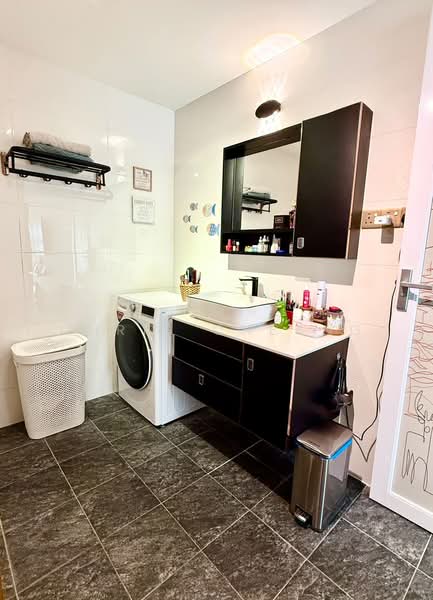 Condominium for Sale at The Capers @ Sentul East - Chris Cheang - Bathroom - PropertyGuru.com.my