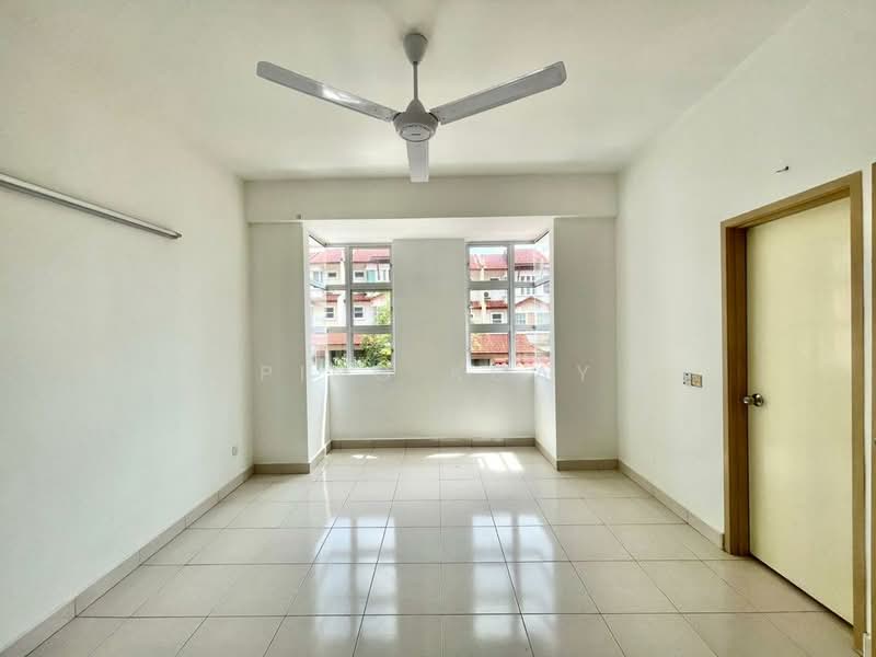 Rumah Teres 3 Tingkat untuk Dijual di Setia Pearl Island (Bayan Lepas) - Ping Koay - Living Room - PropertyGuru.com.my