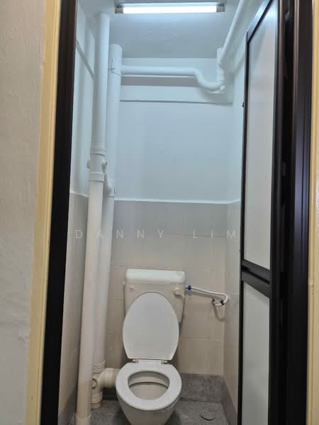 Rumah Flat untuk Disewa di Desa Pinang 2 - Danny Lim - Bathroom - PropertyGuru.com.my