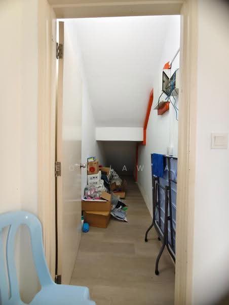 Kedai / Pejabat untuk Dijual di Bayan Baru (Penang) - Aeon Law Ai - Corridor - PropertyGuru.com.my