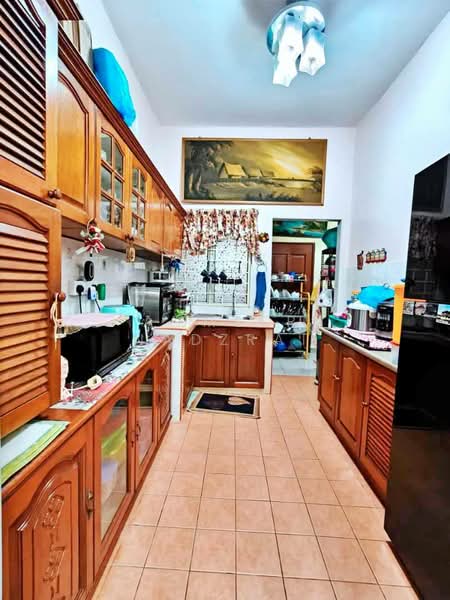 Rumah Teres 2 Tingkat untuk Dijual di Seksyen 23 (Shah Alam) - Ammeer Nadzrai - Kitchen - PropertyGuru.com.my