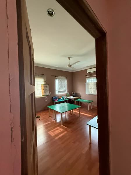 Bungalow for Sale in Kampung Melayu Sungai Sering (Ulu Kelang) - Kweenie Chong - Study - PropertyGuru.com.my