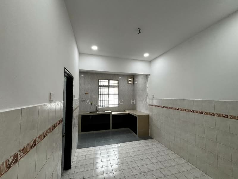 2-storey Terraced House for Sale in Taman Austin Perdana (Tebrau) - Sam Chai - Kitchen - PropertyGuru.com.my