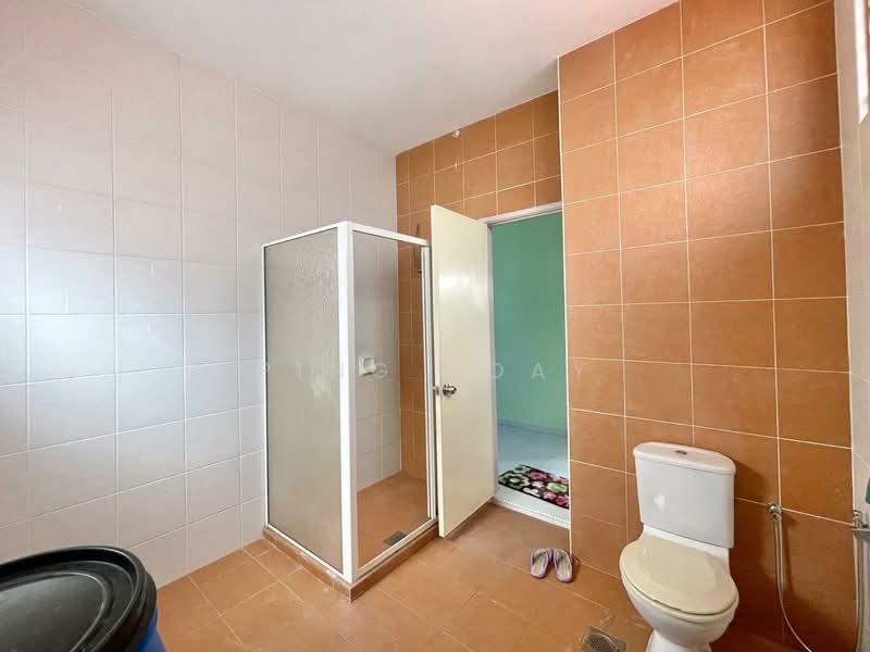 Rumah Teres 3-Tingkat untuk Dijual di Setia Pearl Island (Bayan Lepas) - Ping Koay - Bathroom - PropertyGuru.com.my