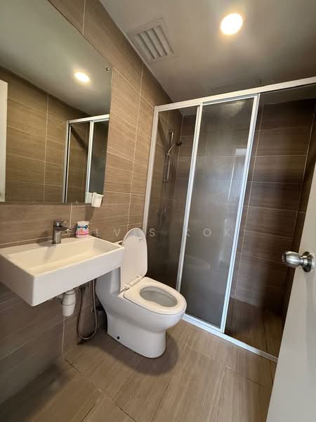 Service Residence for Sale at Lexa Residence @ The Quartz WM - Elvis Kok - Bathroom - PropertyGuru.com.my
