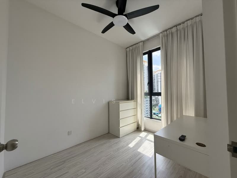 Service Residence for Sale at Lexa Residence @ The Quartz WM - Elvis Kok - Bedroom - PropertyGuru.com.my