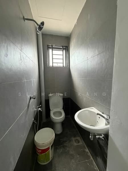 Shop for Rent in Rawang (Selangor) - Sephine Kang - Bathroom - PropertyGuru.com.my