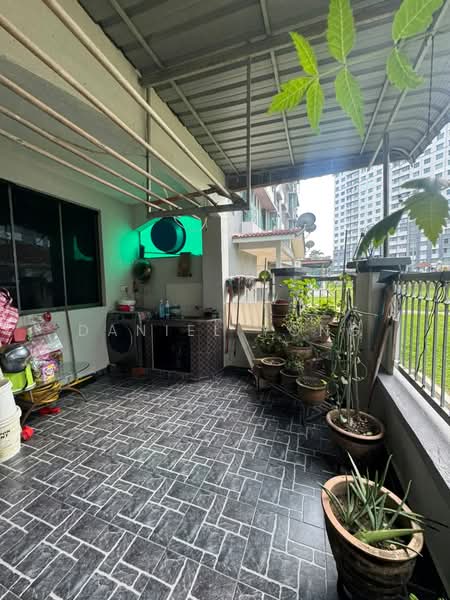 Servis Apartment untuk Dijual di Nusa Perdana Apartment - Daniel Yong - Balcony - PropertyGuru.com.my