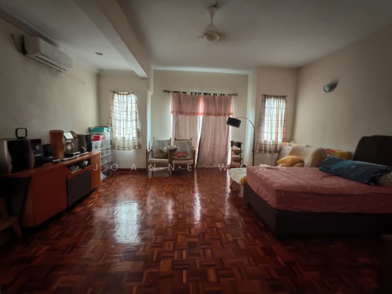 Terraced House for Sale in BANDAR PUCHONG JAYA (Puchong) - Joanne Wong - Living Room - PropertyGuru.com.my