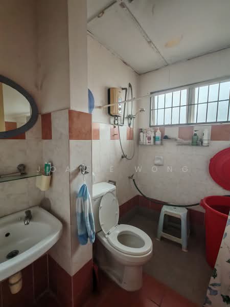 Terraced House for Sale in BANDAR PUCHONG JAYA (Puchong) - Joanne Wong - Bathroom - PropertyGuru.com.my