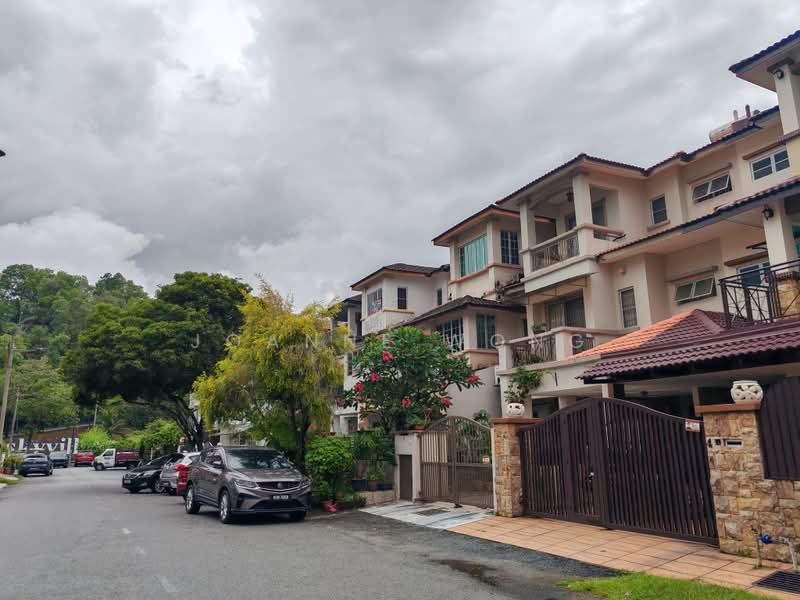 Terraced House for Sale in BANDAR PUCHONG JAYA (Puchong) - Joanne Wong - Exterior - PropertyGuru.com.my
