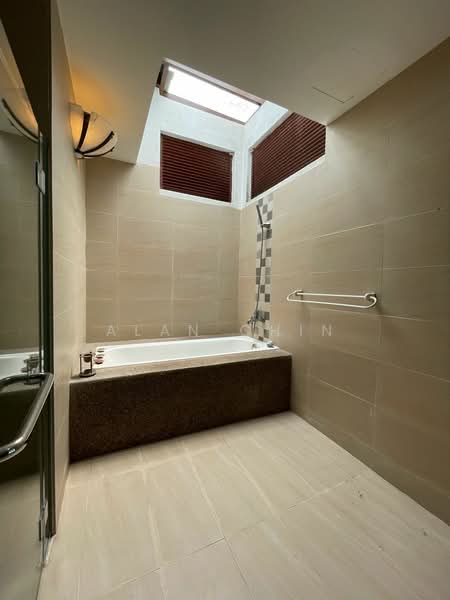 Rumah Berkembar untuk Dijual di KL City Centre (Kuala Lumpur) - Alan Chin - Bathroom - PropertyGuru.com.my
