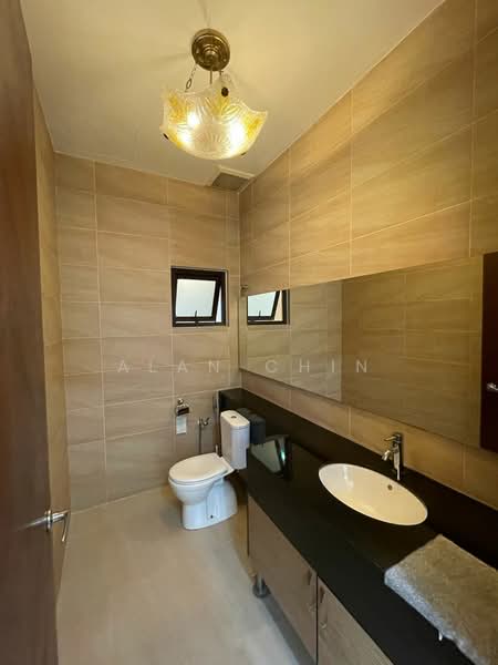 Rumah Berkembar untuk Dijual di KL City Centre (Kuala Lumpur) - Alan Chin - Bathroom - PropertyGuru.com.my