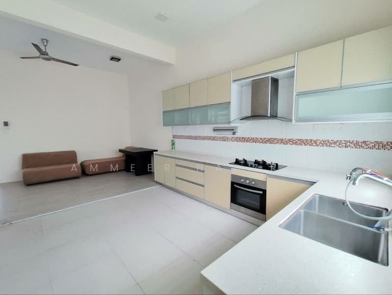 Rumah Teres 2 Tingkat untuk Dijual di Seksyen 13 (Shah Alam) - Ammeer Nadzrai - Kitchen - PropertyGuru.com.my