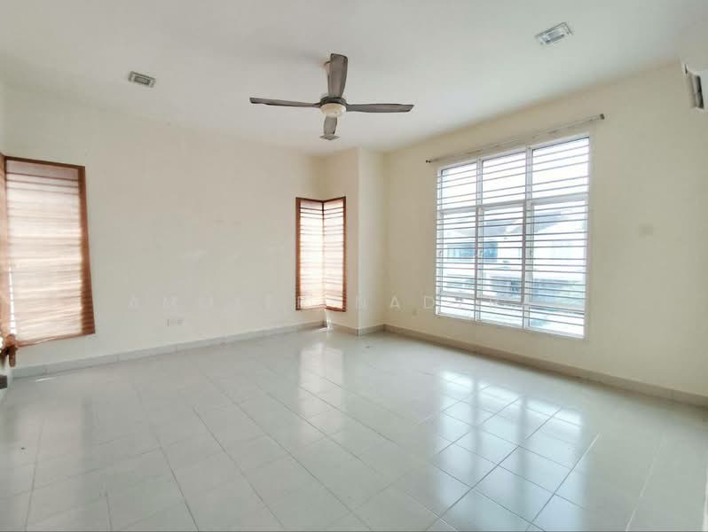 Rumah Teres 2 Tingkat untuk Dijual di Seksyen 13 (Shah Alam) - Ammeer Nadzrai - Living Room - PropertyGuru.com.my