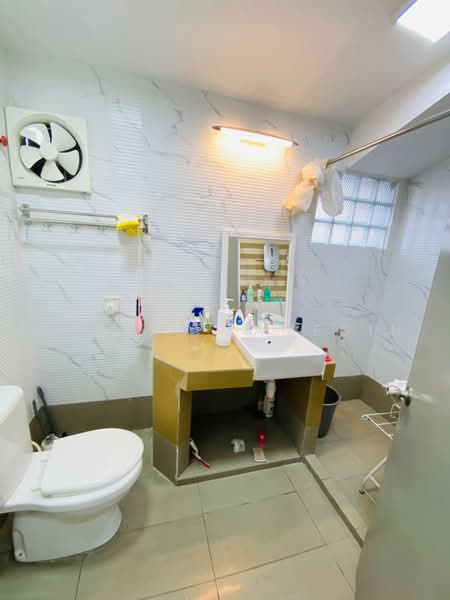 Rumah Teres 2 Tingkat untuk Dijual di Bukit Jelutong (Shah Alam) - Adzura Zamedin - Bathroom - PropertyGuru.com.my