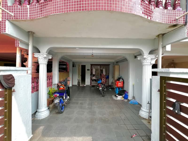 Rumah Teres 2 Tingkat untuk Dijual di Petaling Jaya (Selangor) - Aqillah Razali - Exterior - PropertyGuru.com.my