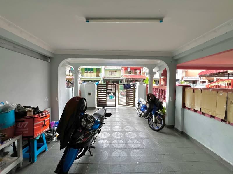Rumah Teres 2 Tingkat untuk Dijual di Petaling Jaya (Selangor) - Aqillah Razali - Exterior - PropertyGuru.com.my