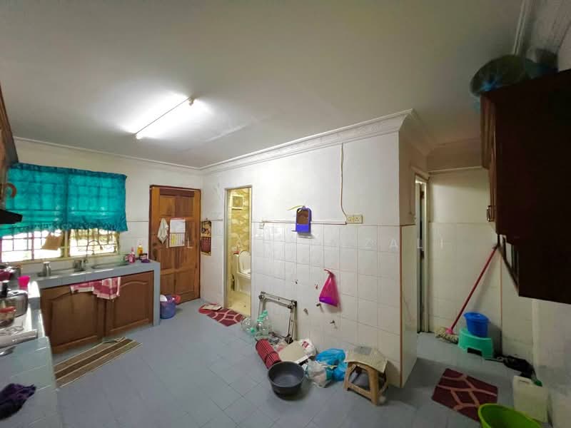 Rumah Teres 2 Tingkat untuk Dijual di Petaling Jaya (Selangor) - Aqillah Razali - Kitchen - PropertyGuru.com.my