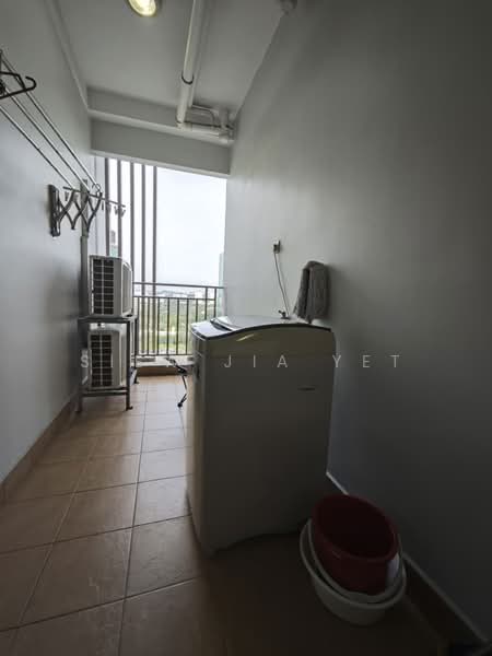 Servis Apartment untuk Dijual di Shaftsbury Residence - Siew Jia Yet - Balcony - PropertyGuru.com.my