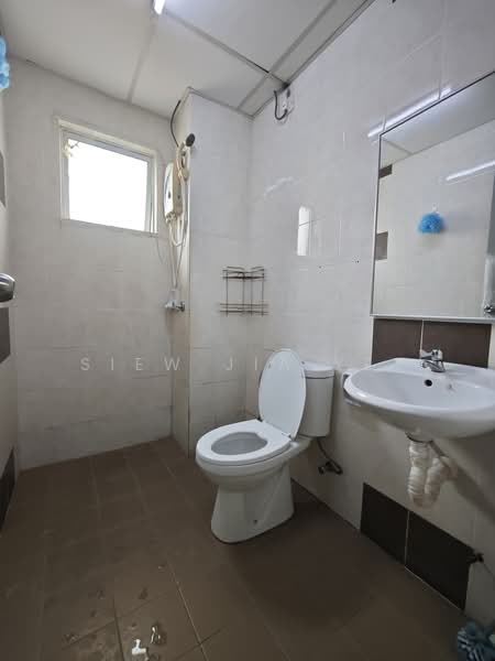 Service Residence for Rent at The Academia @ South City Plaza - Siew Jia Yet - Bathroom - PropertyGuru.com.my